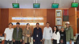 Usai Audiensi Walhi NTT dengan Pihak PTUN Kupang Sekaligus Penyerahan Amicus Curiae (Sumber Foto : Doc. Media Walhi NTT)