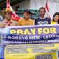 Penyerahan bantuan kepada pihak korban.Foto:Doc.Newsline/SRT 