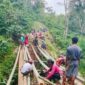 Jembatan Wae Wira Desa Tengku kecamatan Kuwus Barat Foto:Doc.FB Enok/SRT/