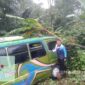 Ket.bus Mitsubishi Terjun kejurang 17/02 dikampung Roe