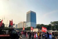 LMID EK menyuarakan tuntutan kejelasan terhadap gedung Kapolsek yang terbengkalai di Kecamatan Raimanuk, Kabupaten Belu.(Foto:LMID/Jefri)