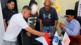 Pada hari Selasa, 17 Maret 2026, seorang supplier lokal berinisial SKR secara resmi mendatangi Kantor Hukum James Richard & Partners yang berlokasi di Canggu, untuk mengadukan dugaan tindak pidana penipuan sebagaimana dimaksud dalam ketentuan hukum yang berlaku (Foto. Dok: Istimewa)