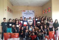 Panitia dan peserta foto bersama Pemateri setelah selesai Materi.(Foto: Neswline/Sardi)