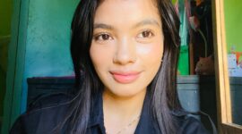Elencia Teuf, mahasiswi Ilmu Politik Universitas Nusa Cendana Kupang, asal Desa Tunbaun, Amarasi Barat, yang menyoroti kondisi jalan rusak sebagai cermin lemahnya politik pembangunan di NTT.  