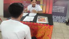 I Nyoman Krisna Divayana, seorang konselor adiksi di salah satu lembaga rehabilitasi dan juga sebagai paralegal di kantor hukum James Richard and Partners. (Sumber Dok. Istimewa)