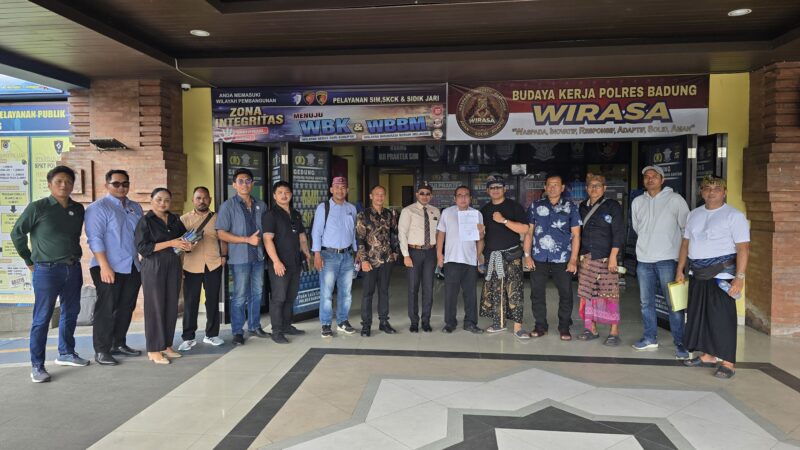 kuasa hukum dari Law Firm James Richard & Partners resmi membuat laporan polisi ke Polres Badung. Sumber Dok: Adv Florianus.