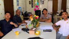 Foto bersama Tim kuasa hukum di kantor Firma Hukum James Richard & Partners.Foto:Dok.advokad Tian/