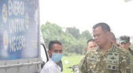 Wakil Panglima bersama jajaran TNI meninjau langsung operasional dapur dan kebersihan fasilitas di SPPG Wanajaya 4, Senin (4/5/2026). Foto:Dok.Anselmus Talo S.H.,/