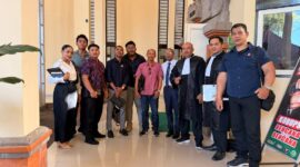 Tim kuasa hukum dari Kantor Law Firm James Richard and Partners menghadiri persidangan terdakwa di Pengadilan Negeri Denpasar. (Sumber Dok: Adv Florianus).
