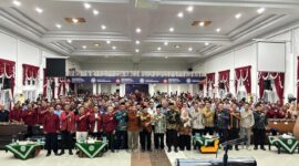 Civitas akademika universitas Muhammadiyah Kupang bersama Prof. Dr. Abdul Mu’ti, M.Ed. Usai gelar Kuliah Tamu. (Sumber Dok: Humas UM.Koe)