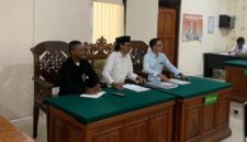 Tim Kuasa Hukum Penggugat dari Kantor Hukum James Richard Law Firm and Partners dalam sidang gugatan Perbuatan Melawan Hukum [PMH] di Pengadilan Negeri Denpasar. Sumber Foto Dok: Adv Florianus.