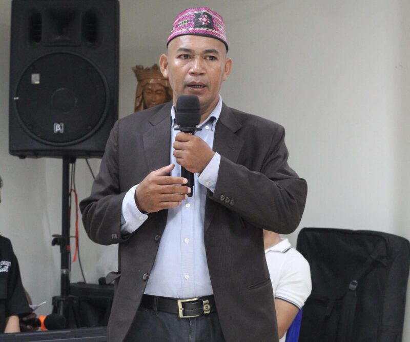 Praktisi hukum sekaligus advokat Stanislaus Tanje, S.H., C.MSP., C. NSP., yang merupakan putra daerah asal desa terjadinya tragedi. Sumber Foto: Adv Florianus.
