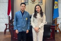 Foto bersama Jordan Geru, Pengurus BEM Universitas Widya Mandira (UNWIRA) dan Wakil Wali Kota Kupang, Ibu Serena Cosgrova Francis, S.Sos., M.Sc.,Foto:Dok.Jordan/
‎