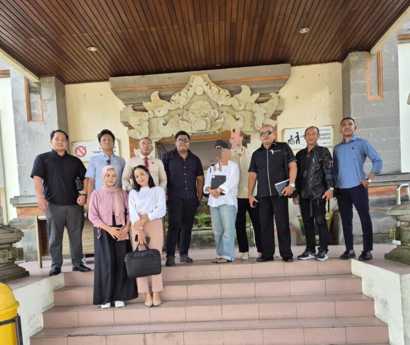 Proses mediasi hubungan industrial antara manajemen PT C dengan salah satu pekerjanya di Dinas Perindustrian dan Tenaga Kerja (Disnaker). Sumber Foto dok: Adv Floriaus. 