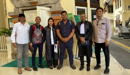 Tim kuasa hukum Law Firm James Richard & Partners yang dipimpin oleh Direktur Law Firm  Adv. Rikhardus Ikun, S.H., M.H., C. NSP, C. MSP. C. LFS. C.CPr. (Sumber foto dok: Adv Florianus)