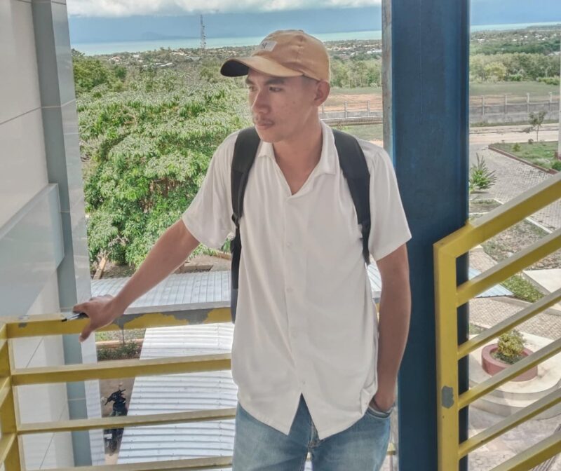 Essay Ilmiah Penulis: Arnoldus Jansen Goru — Mahasiswa Ilmu Administrasi Publik, FISIP Universitas Katolik Widya Mandira, Kupang (Sumber Dok: Alddo Goru).

 