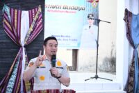 Wali Kota Kupang, dr. Christian Widodo, saat memberikan sambutan pada pembukaan Event Budaya Kelurahan Naioni di Kantor Lurah Naioni, Jumat (07/08/2026).
‎