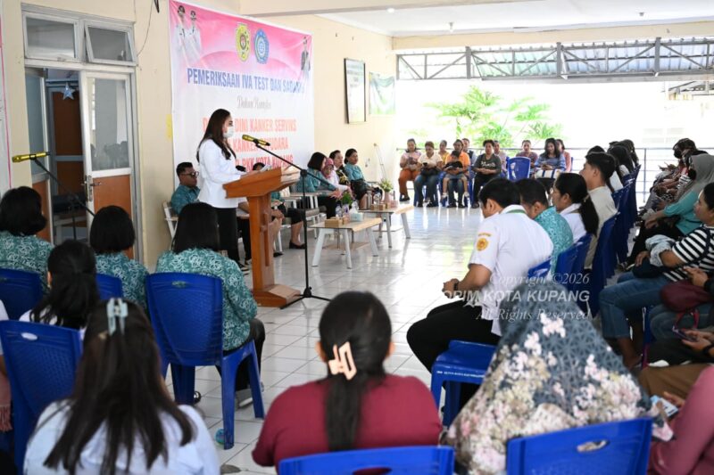 Wakil Wali Kota Kupang, Serena Cosgrova Francis, S.Sos., M.Sc., saat membuka  kegiatan sosialisasi dan Pemeriksaan di kota Kupang, Rabu ( 12/08/2026).