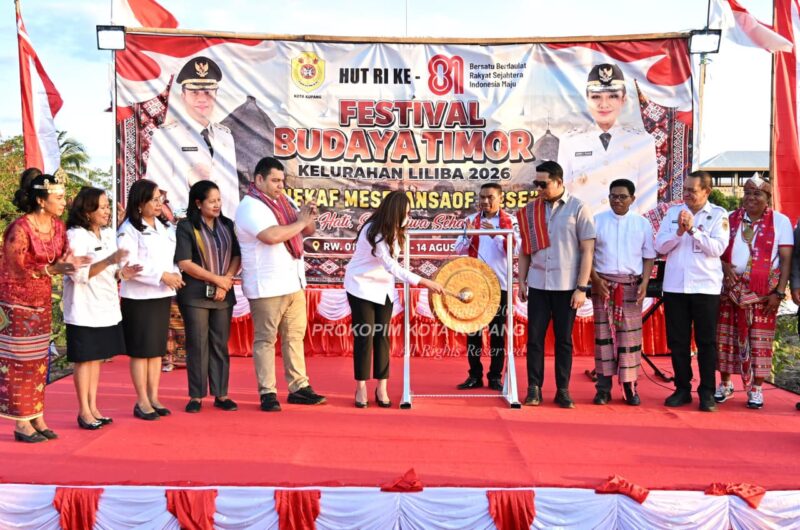Wakil Wali Kota Kupang, Serena C. Francis, S.Sos., M.Sc., membuka Event Budaya dan Pesta Rakyat Tingkat Kelurahan Liliba Etnis Timor Tahun 2026 yang berlangsung di wilayah RT 042 Kelurahan Liliba, Rabu (12/8/2026).