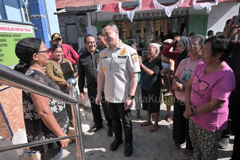 Wali Kota Kupang, dr. Christian Widodo, melakukan inspeksi mendadak (sidak) ke salah satu pangkalan minyak tanah, Pangkalan Kachuga, yang berlokasi di Jalan Pisang, Kelurahan Oebobo, Kota Kupang, Jumat (14/8/2026).