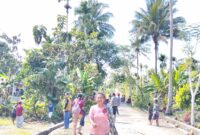 Mahasiswa KKN UMKOE Kupang bersama Kepala Desa dan masyarakat Desa Nabutaek bergotong royong mendukung program pengadaan air bersih.Jumat (14/08/2026) FOTO:Agapitus Nahak/