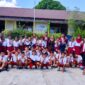 Mahasiswa KKN Reguler UM.Koe bersama siswa-siswi kelas VI UPTD SD Inpres Naikoten 2 berfoto bersama usai mengikuti sosialisasi pencegahan bullying di Kelurahan Naikoten 1, Kecamatan Kota Raja, Kota Kupang, NTT, Senin (31/8/2026). Sumber Foto. Dok: Hefri Persli.