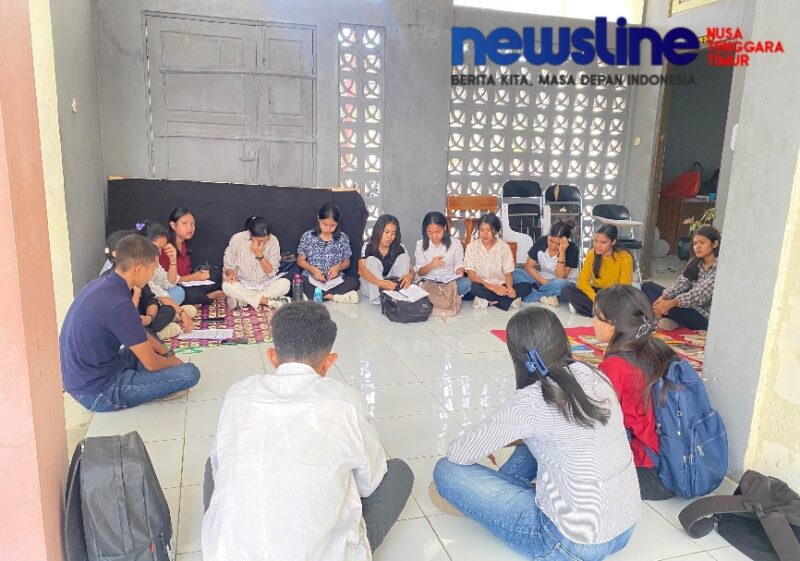 Suasana diskusi di Sekretariat BEMPS IPM FISIP UNWIRA  Senin (7/9/2026)Foto:Dok.Intan/